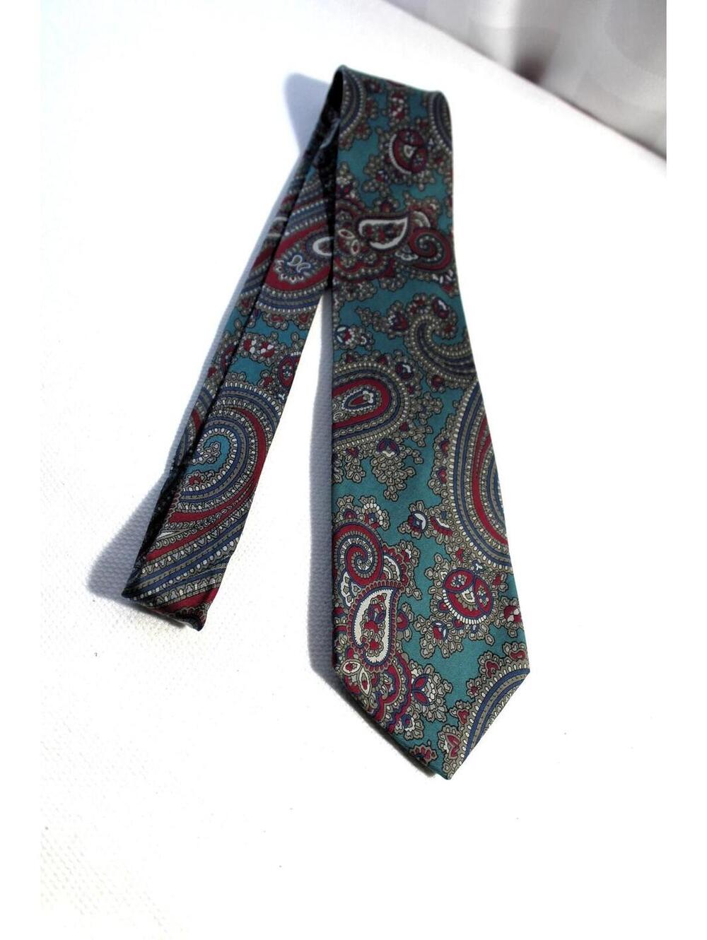 Vintage 80s PIERRE CARDIN 3.5 X 59 Inch Teal Paisley Silk Necktie